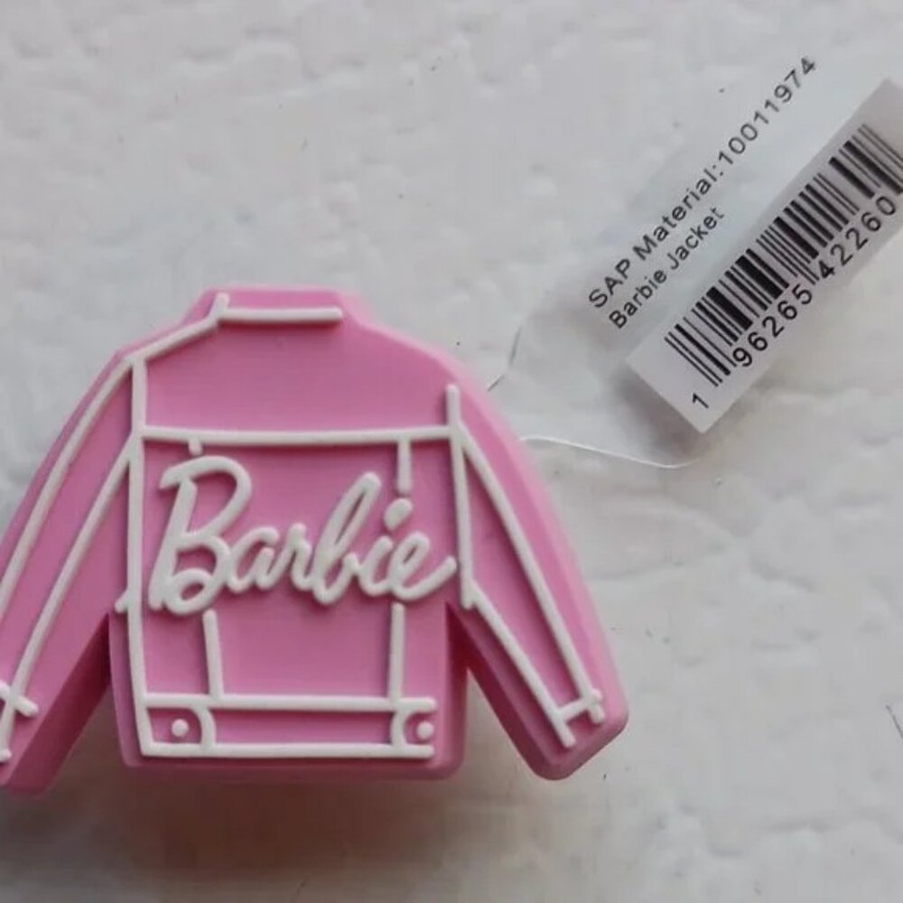 Barbie x Crocs Jibbitz Charms: 2 Jackets, 2 Silhouettes, 2 Cars (6 Total) 2023 - Picture 6 of 12